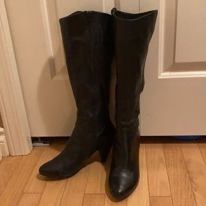 EUC FeetFirst Black leather boots 38